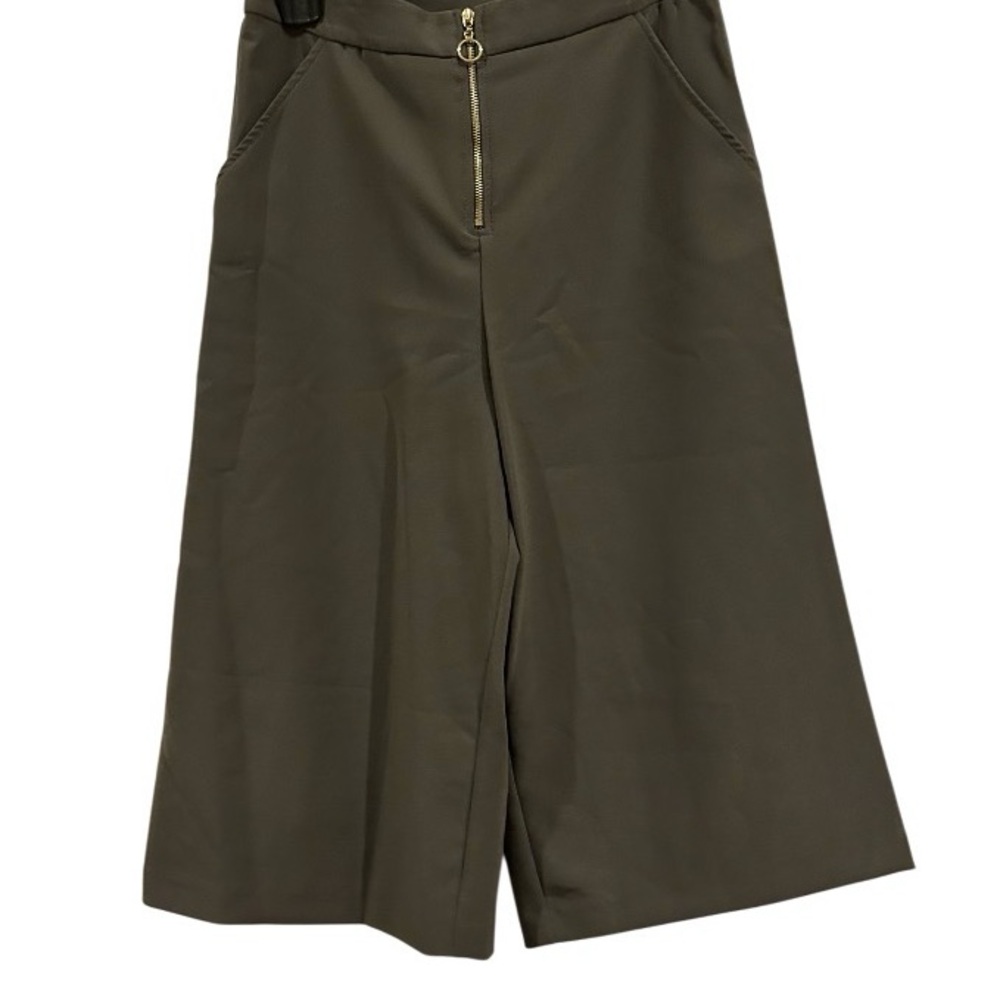 Must Have Gray Pants with Gold Zipper